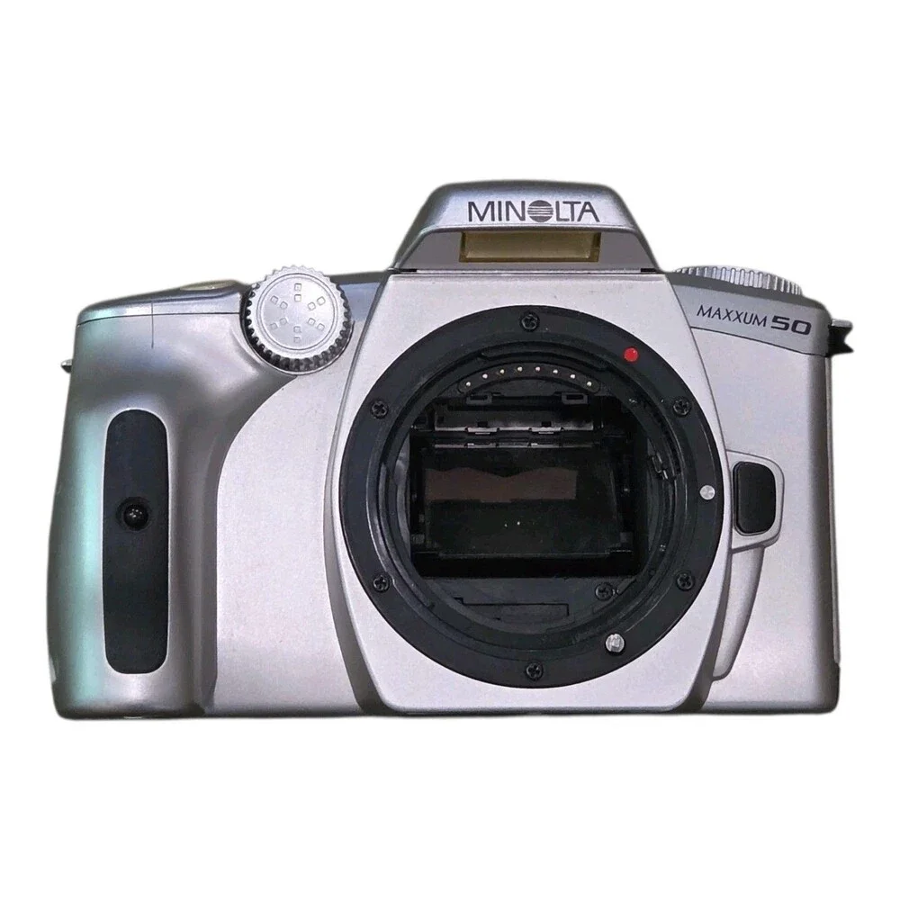 Minolta Maxxum 50 35MM SLR Film Camera with  AF Zoom 28-80mm Vintage